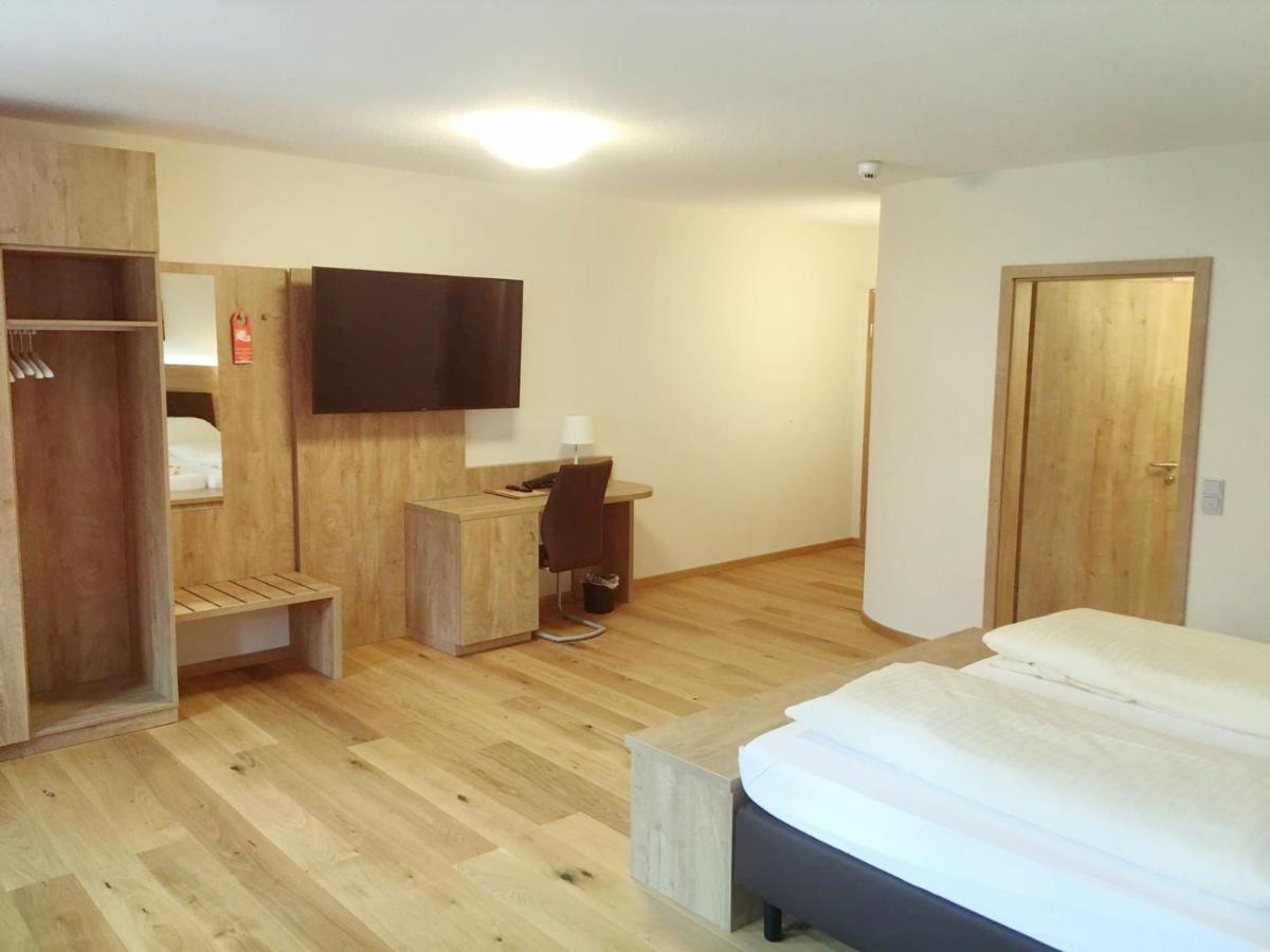 Hotel Gasthof Zum Loewen Velburg Kültér fotó