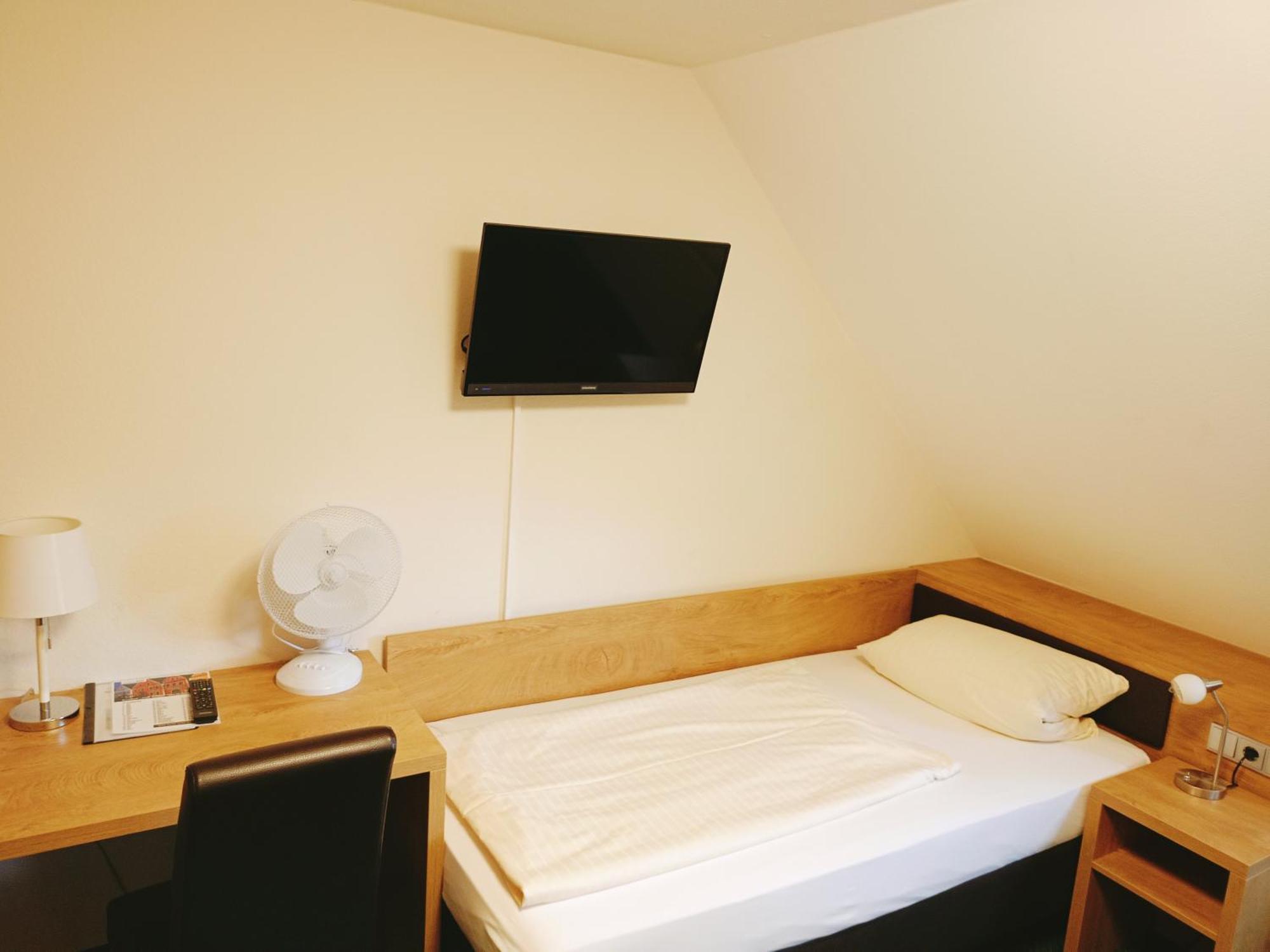 Hotel Gasthof Zum Loewen Velburg Kültér fotó