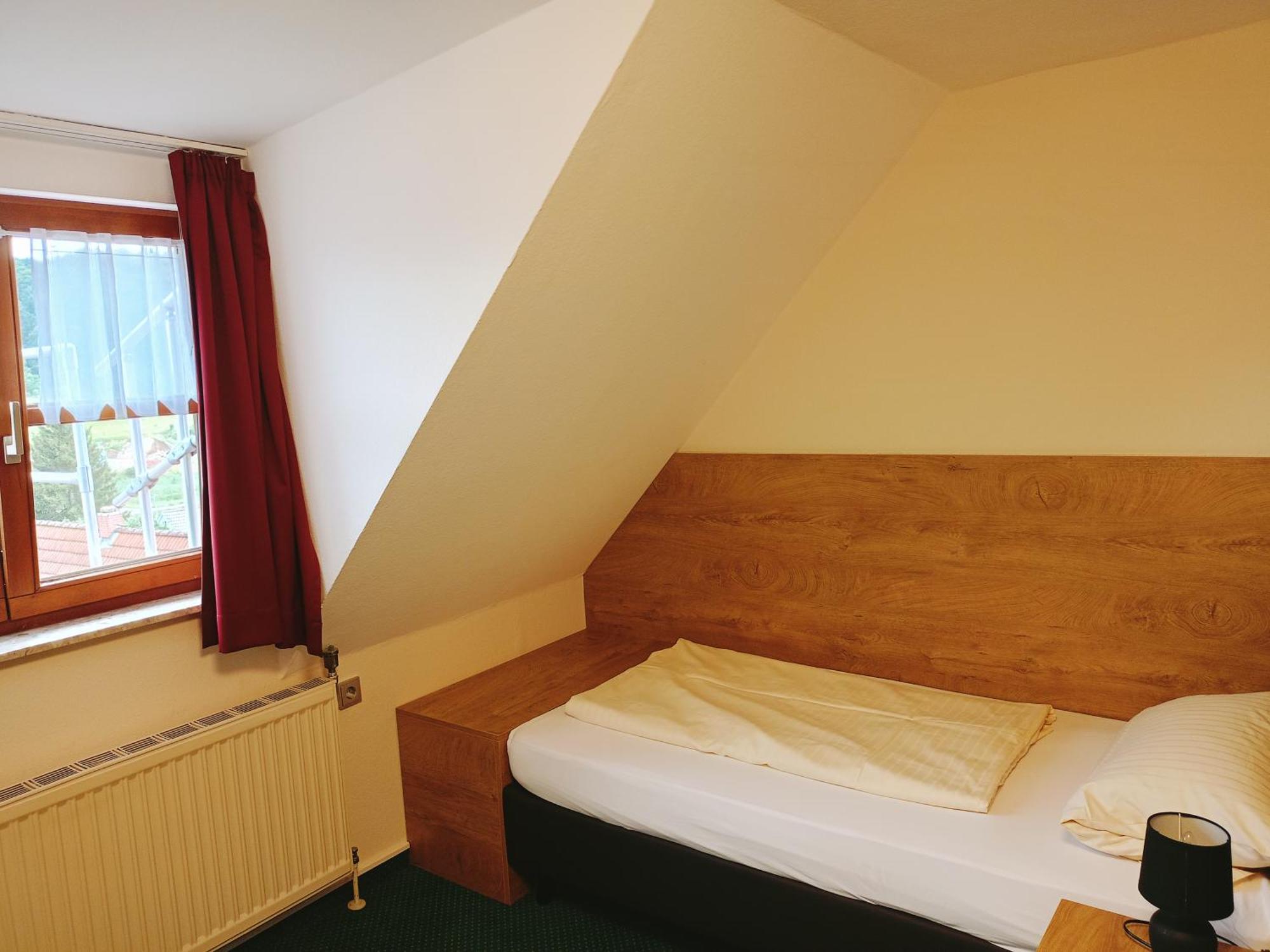 Hotel Gasthof Zum Loewen Velburg Kültér fotó
