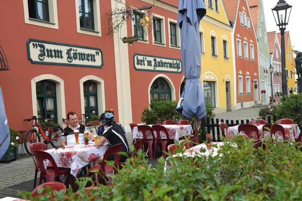 Hotel Gasthof Zum Loewen Velburg Kültér fotó