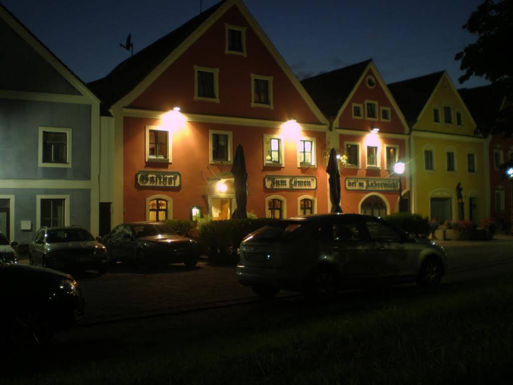 Hotel Gasthof Zum Loewen Velburg Kültér fotó